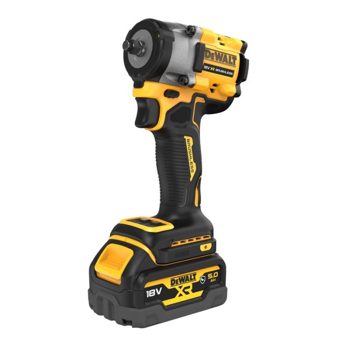 DeWALT - Masina de insurubat cu impact 406Nm, patrat 3/8", cu 2 acumulatori 18V, 5.0Ah, incarcator, insertie spuma, clasa G [DCF923P2G-QW]