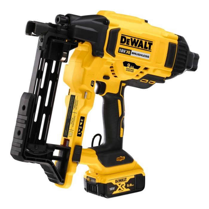 DeWALT - Capsator cuie gard cu capse 38-50mm, latime 12.3mm, cu acumulator 18V 2x5.0Ah, TSTAK [DCFS950P2-QW]