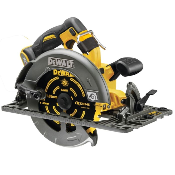 DeWALT - Fierastrau circular 54V, fara perii, panza 190x30mm, taiere max 61mm, fara acumulator si incarcator, cutie de carton [DCS579N-XJ]